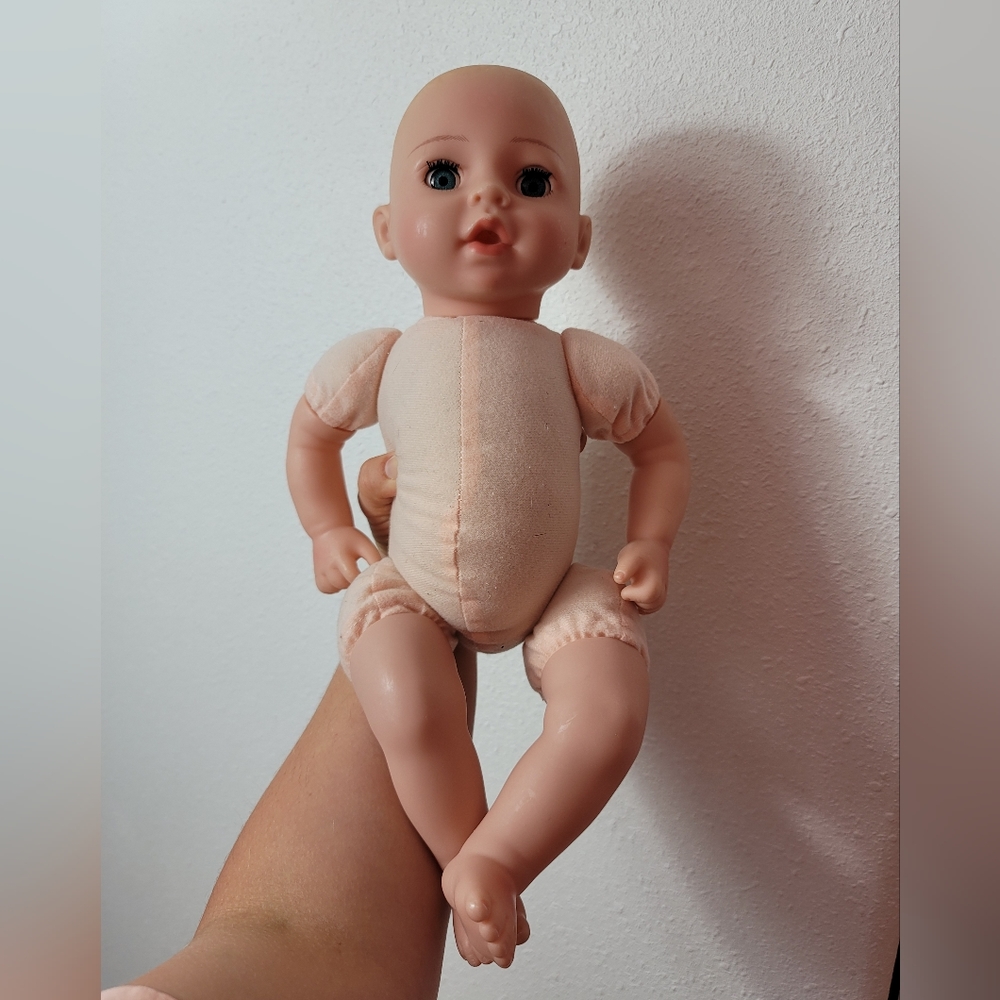 Adora doll - Picture 3 of 10